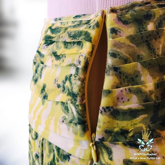 WD NY Silk Carwash Skirt, Size 6 **Fits 8-10** - Picture 4 of 10